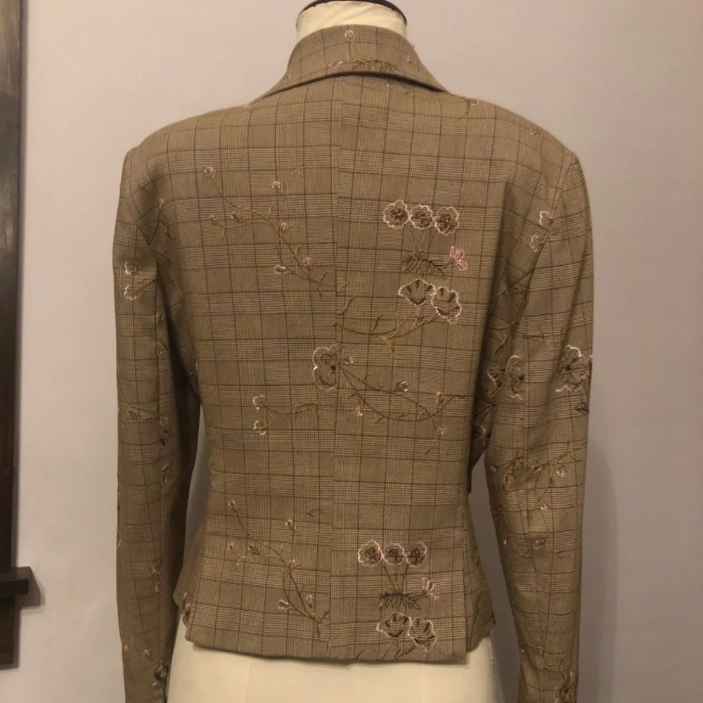 Donna Rae Jacket - Picture 2 of 4